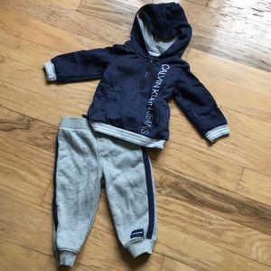 5/$30 Calvin Klein set